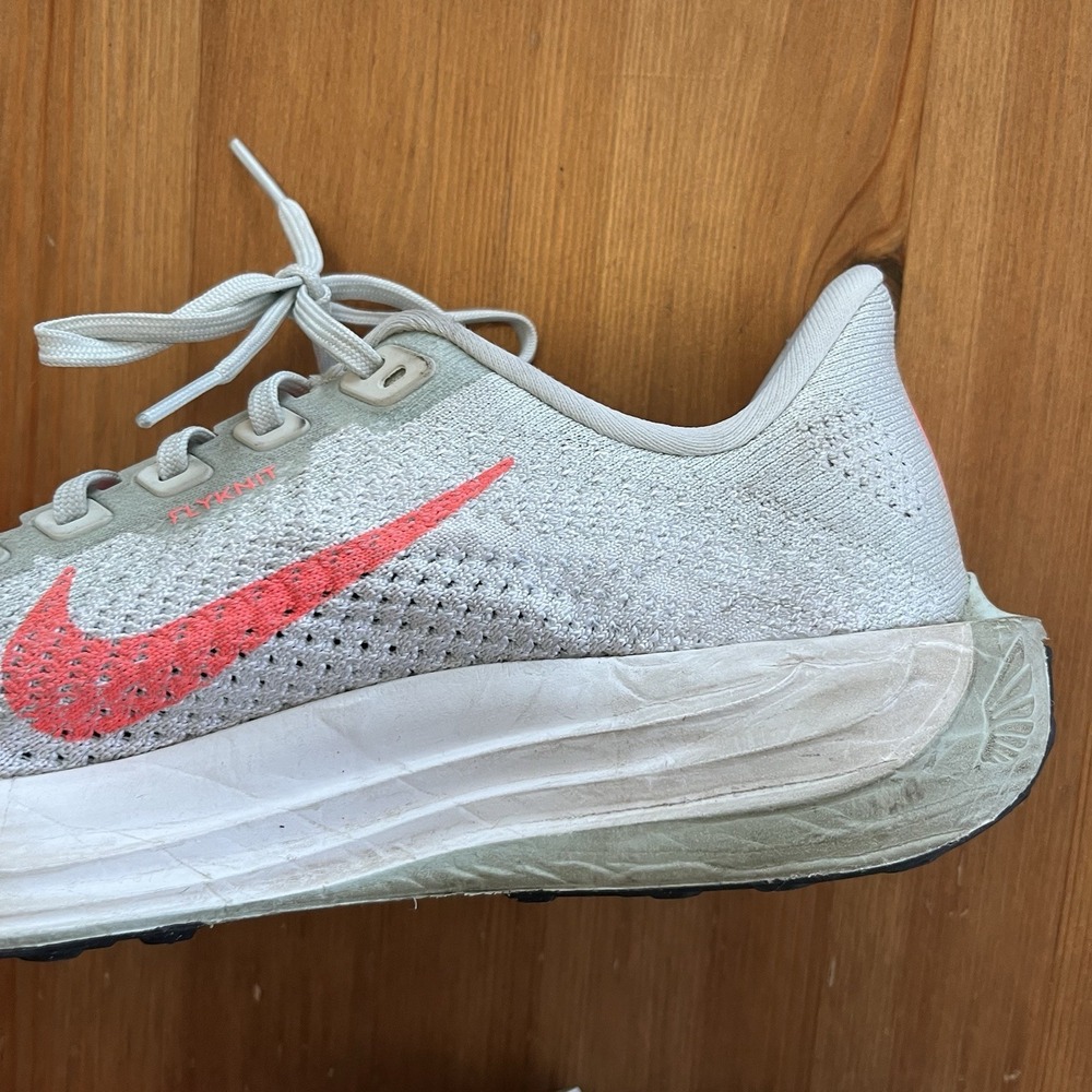 Nike Pegasus Plus 'Barely Grey/Hot Punch' Men's Size 6.5/Womens 8 FQ7262-001 - Picture 2 of 14